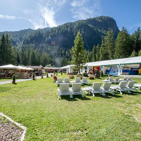 Hotel Il Caminetto Sport Canazei Luaran gambar