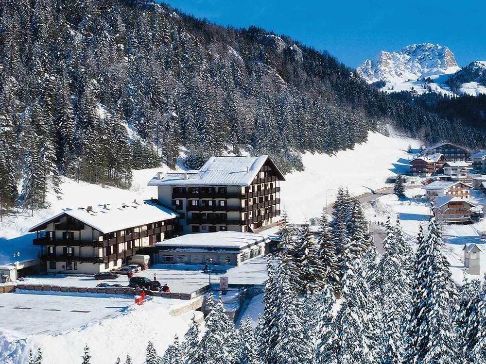 Hotel Il Caminetto Sport Canazei Luaran gambar