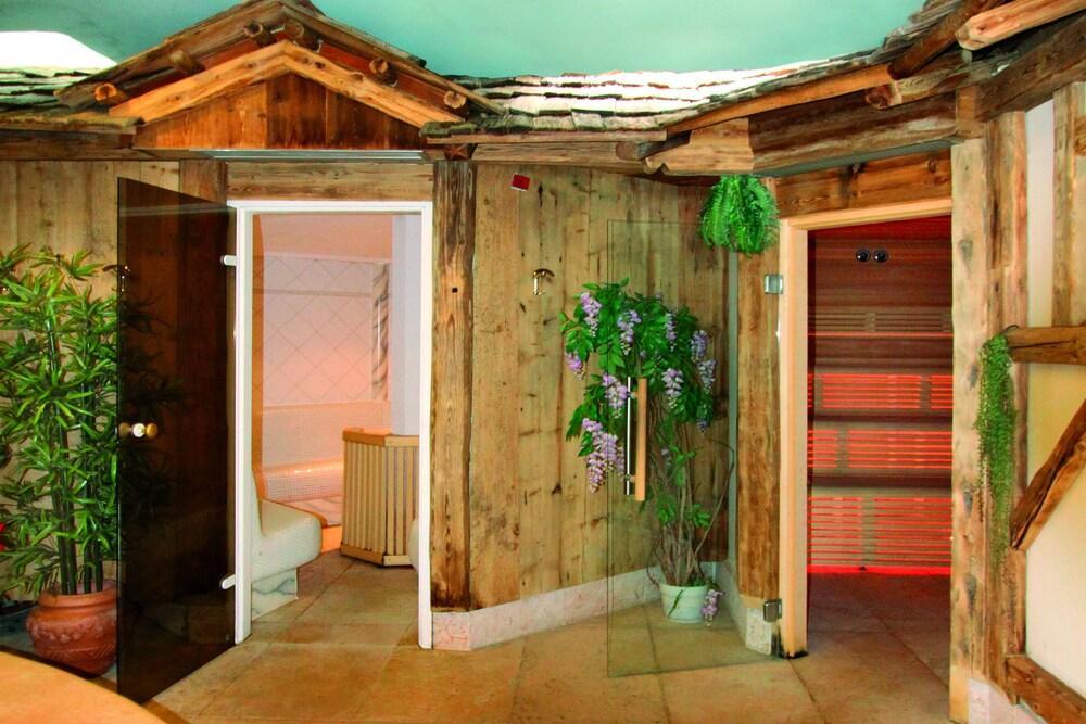 Hotel Il Caminetto Sport Canazei Luaran gambar