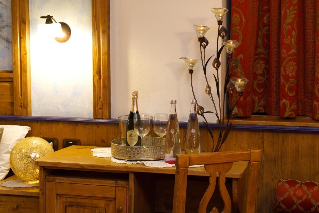 Hotel Il Caminetto Sport Canazei Luaran gambar
