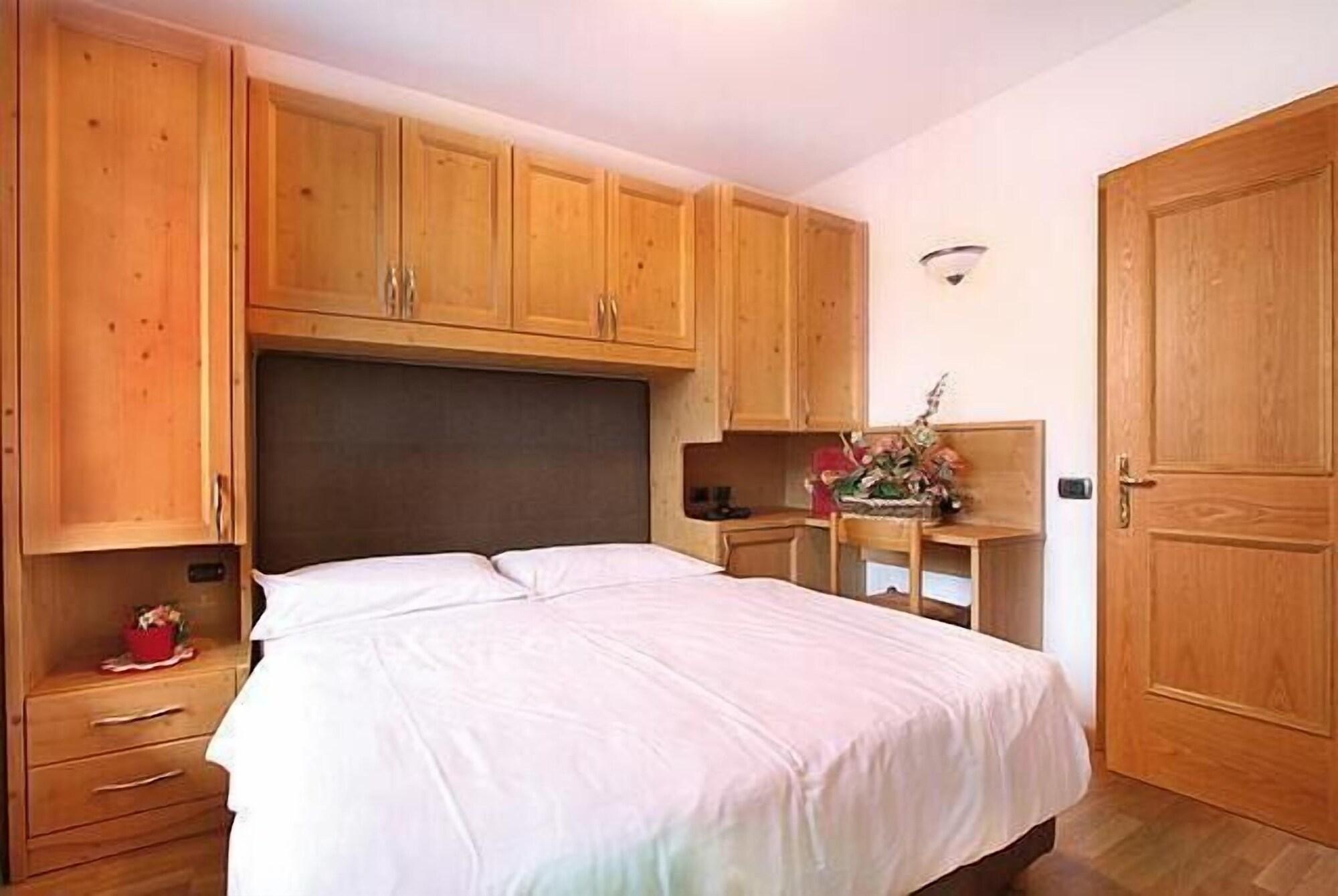 Hotel Il Caminetto Sport Canazei Luaran gambar