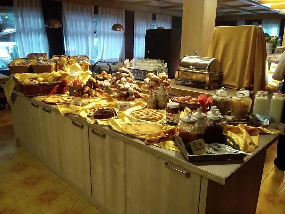 Hotel Il Caminetto Sport Canazei Luaran gambar