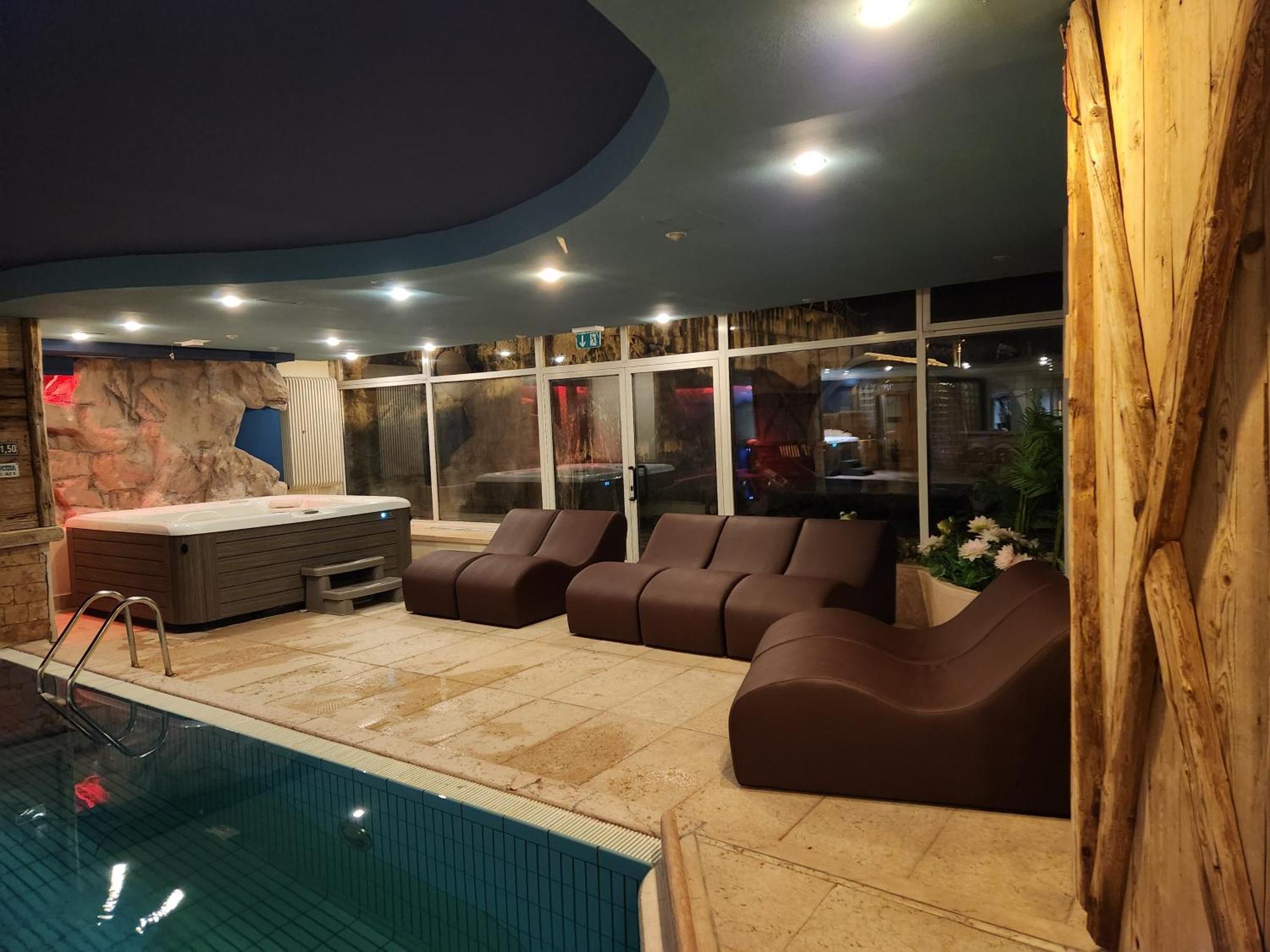 Hotel Il Caminetto Sport Canazei Luaran gambar