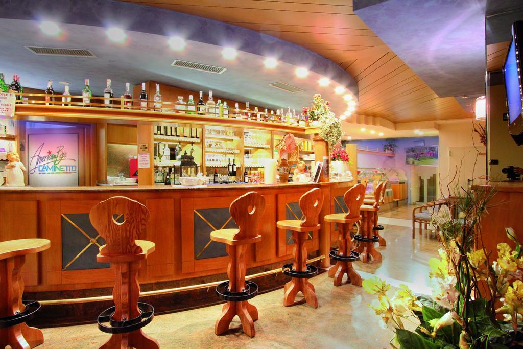 Hotel Il Caminetto Sport Canazei Luaran gambar