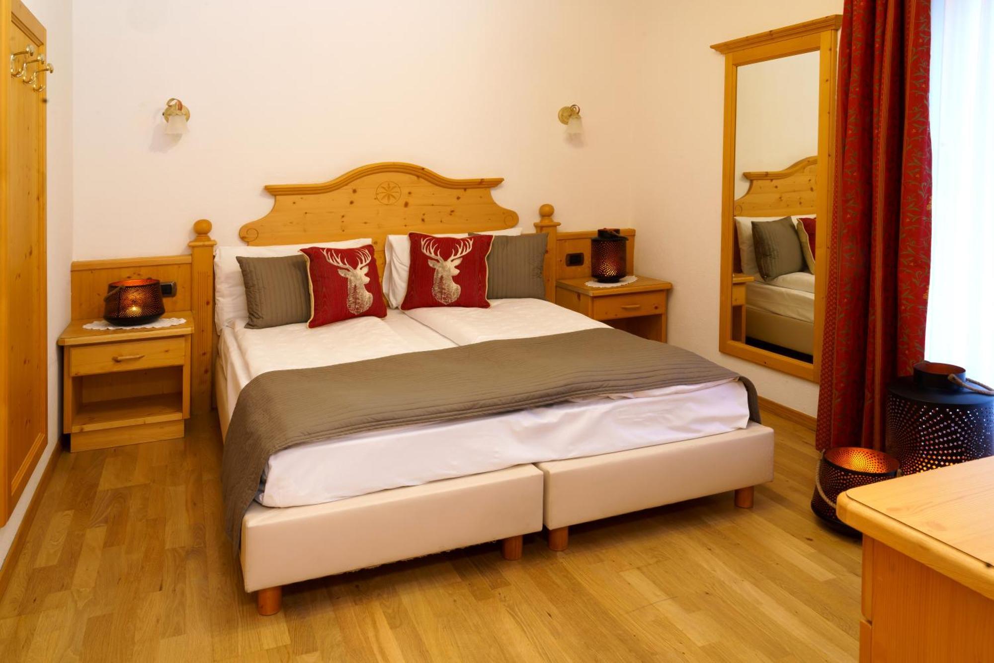 Hotel Il Caminetto Sport Canazei Luaran gambar