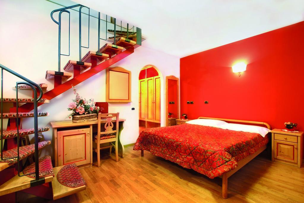 Hotel Il Caminetto Sport Canazei Luaran gambar
