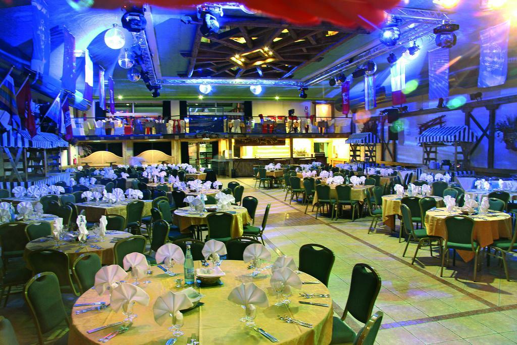 Hotel Il Caminetto Sport Canazei Luaran gambar