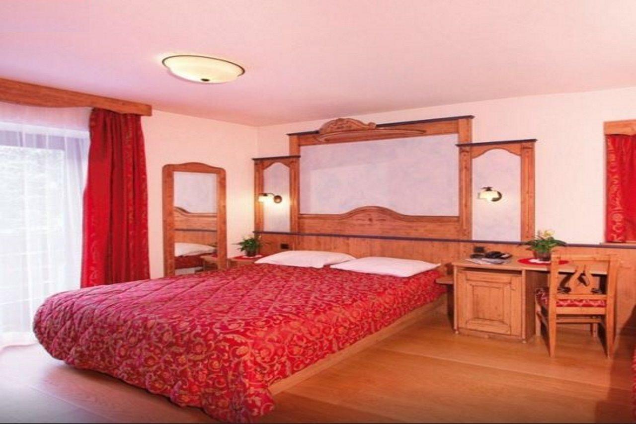 Hotel Il Caminetto Sport Canazei Luaran gambar