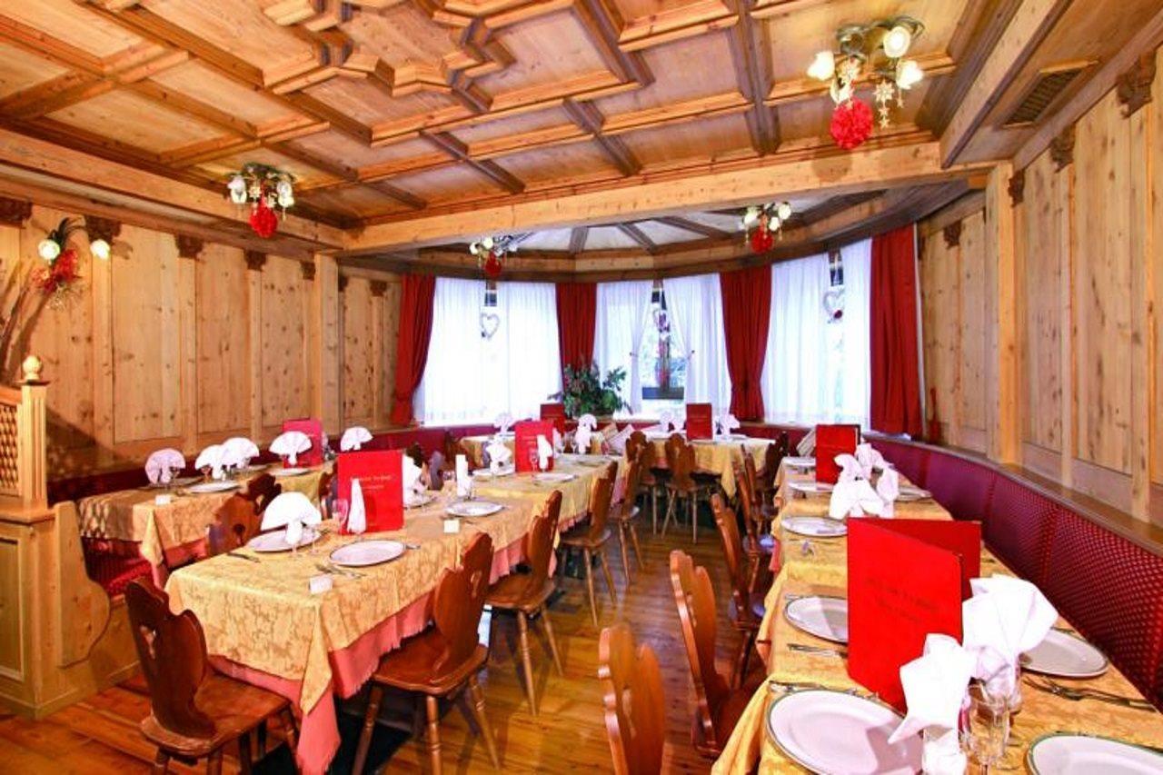 Hotel Il Caminetto Sport Canazei Luaran gambar