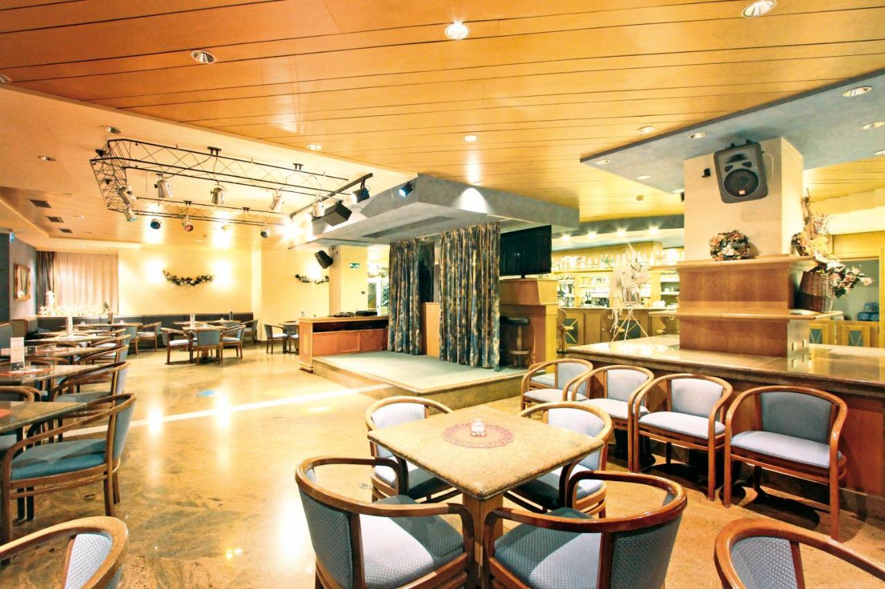 Hotel Il Caminetto Sport Canazei Luaran gambar